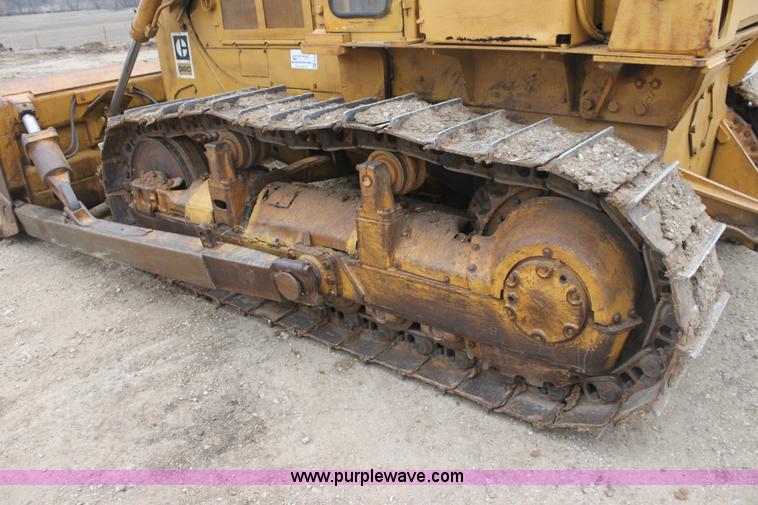 image for item E8464 1974 Caterpillar D6C dozer