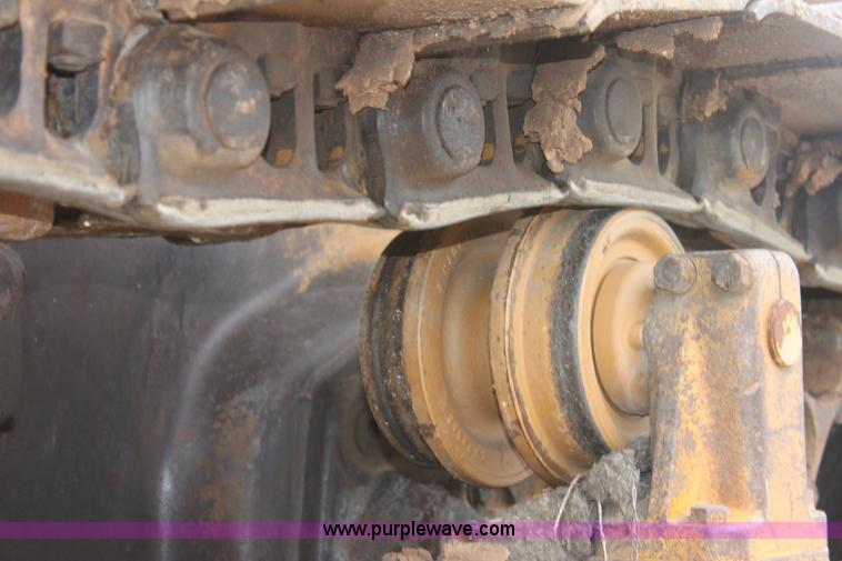 image for item E8464 1974 Caterpillar D6C dozer