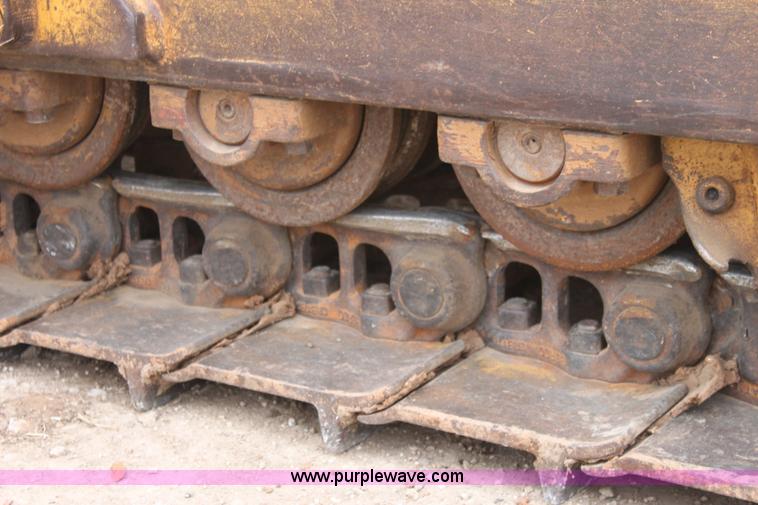 image for item E8464 1974 Caterpillar D6C dozer