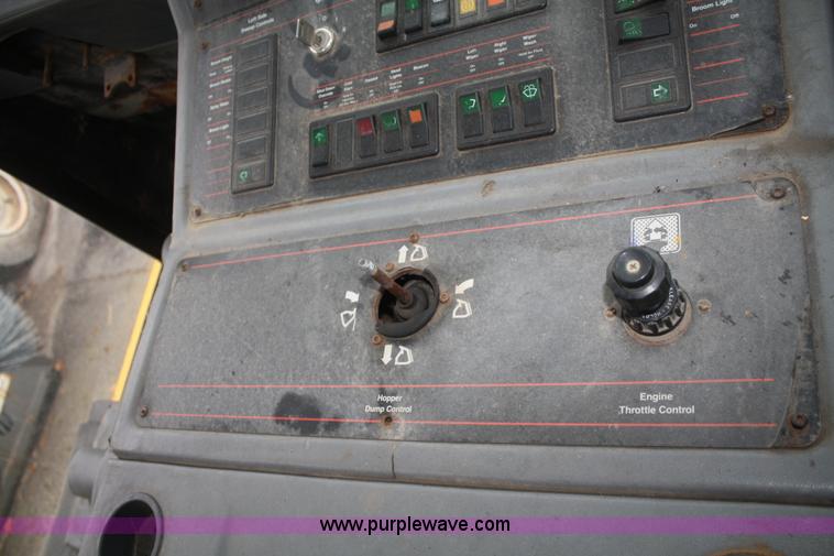 image for item F2513 1992 Elgin Pelican Premier Series P street sweeper