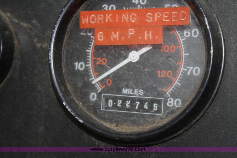 image for item F2513 1992 Elgin Pelican Premier Series P street sweeper