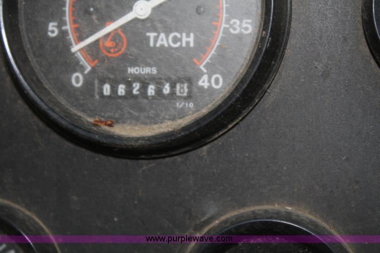 image for item F2513 1992 Elgin Pelican Premier Series P street sweeper