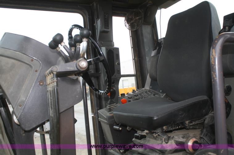 image for item F2541 Champion 720A VHP articulated motor grader