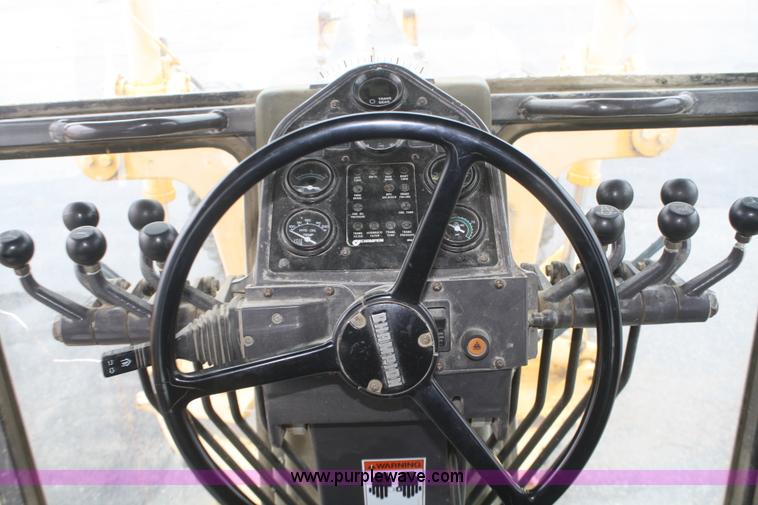 image for item F2541 Champion 720A VHP articulated motor grader