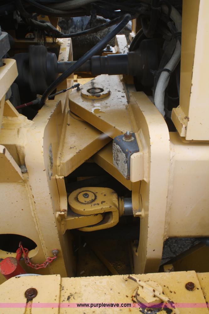 image for item F2541 Champion 720A VHP articulated motor grader