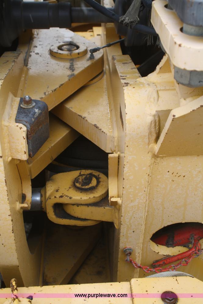 image for item F2541 Champion 720A VHP articulated motor grader