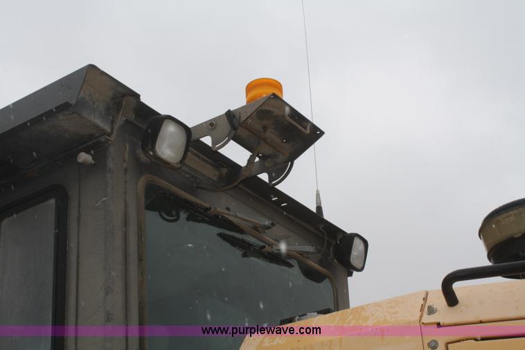 image for item F2541 Champion 720A VHP articulated motor grader