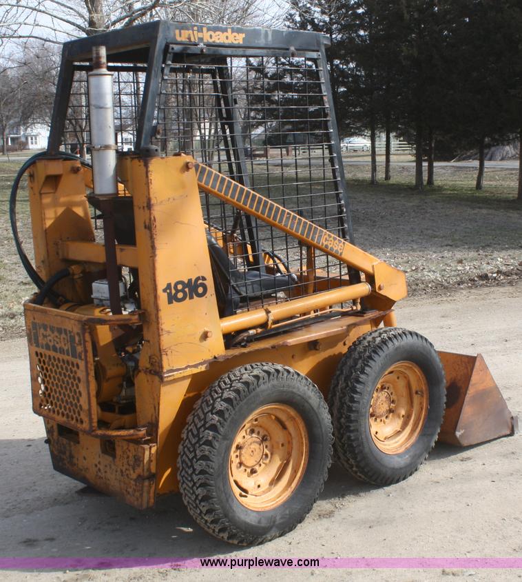 1976 Case 1816 skid steer in Lawrence, KS Item F2556 sold Purple Wave