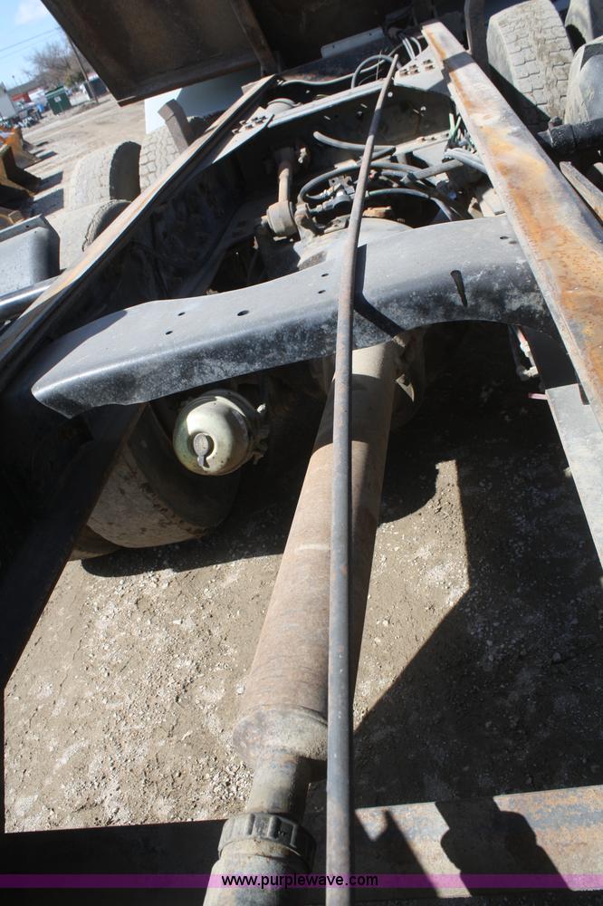 image for item F2559 1991 Ford L8000 dump truck