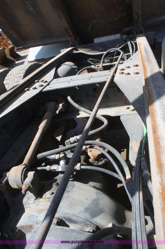 image for item F2559 1991 Ford L8000 dump truck