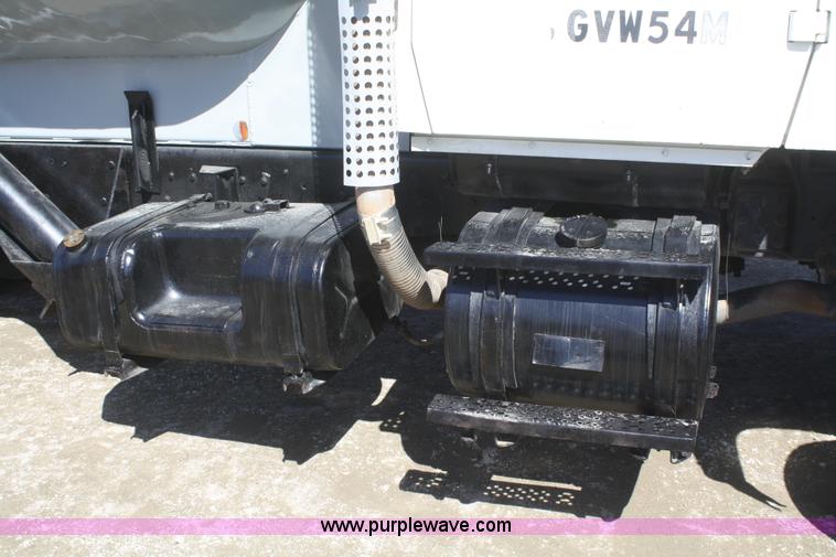 image for item F2559 1991 Ford L8000 dump truck