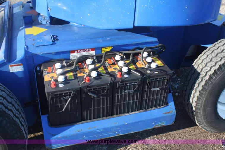 image for item F2561 1999 UpRight AB46 boom lift