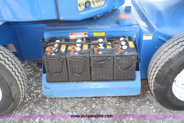 image for item F2561 1999 UpRight AB46 boom lift