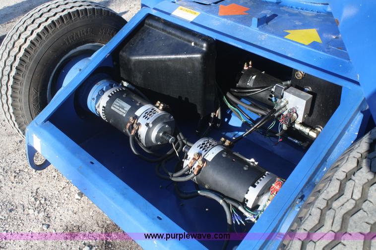 image for item F2561 1999 UpRight AB46 boom lift