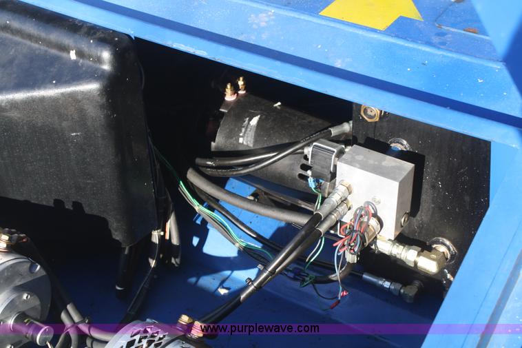 image for item F2561 1999 UpRight AB46 boom lift