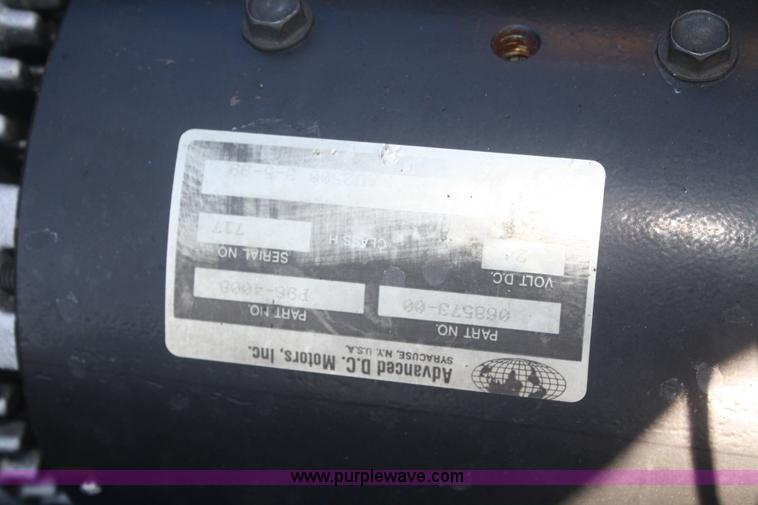 image for item F2561 1999 UpRight AB46 boom lift