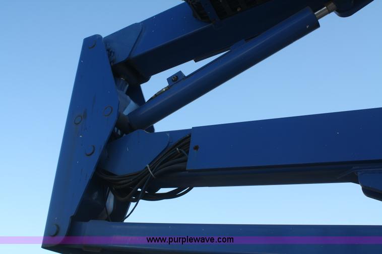 image for item F2561 1999 UpRight AB46 boom lift