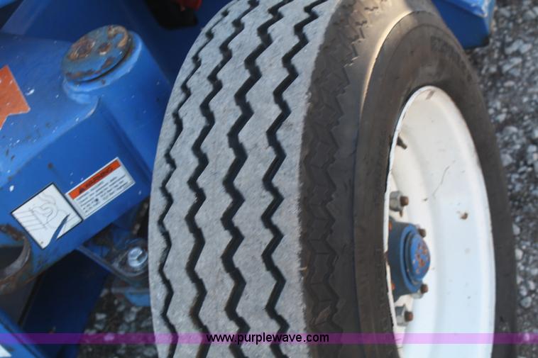 image for item F2561 1999 UpRight AB46 boom lift