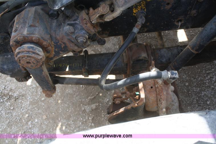 image for item F2569 1990 International 4900 dump truck