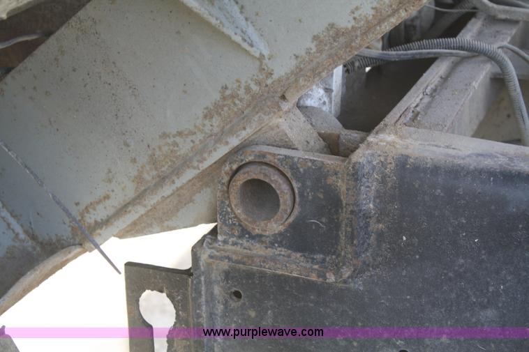 image for item F2569 1990 International 4900 dump truck