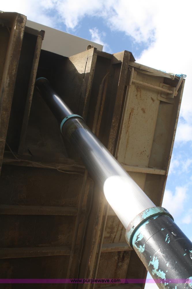 image for item F2569 1990 International 4900 dump truck