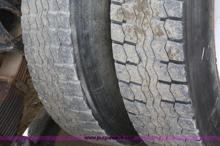 image for item F2569 1990 International 4900 dump truck