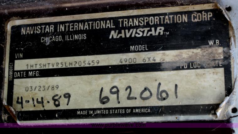 image for item F2569 1990 International 4900 dump truck