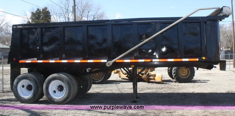 image for item F2570 1995 Hilbilt end dump trailer
