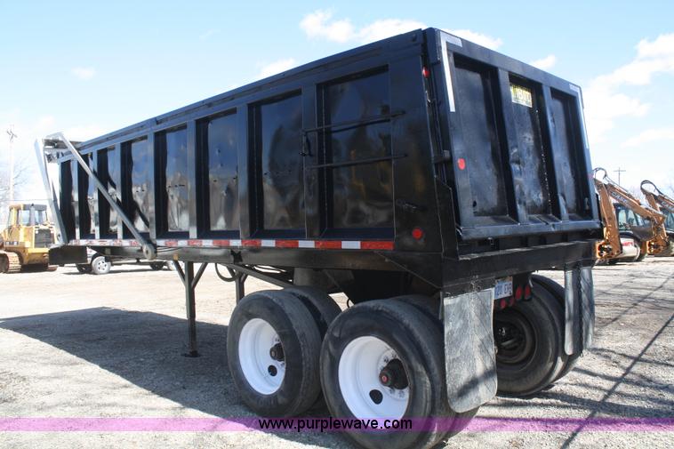 image for item F2570 1995 Hilbilt end dump trailer