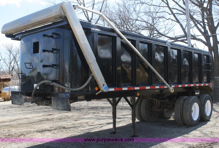 image for item F2570 1995 Hilbilt end dump trailer