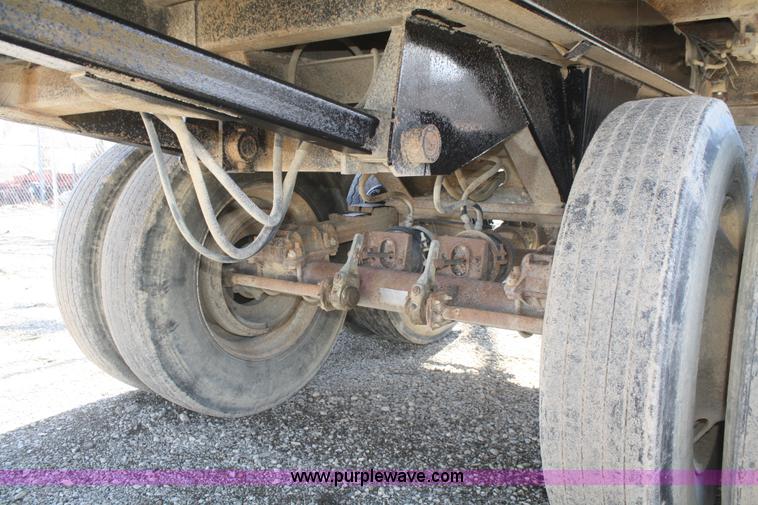 image for item F2570 1995 Hilbilt end dump trailer