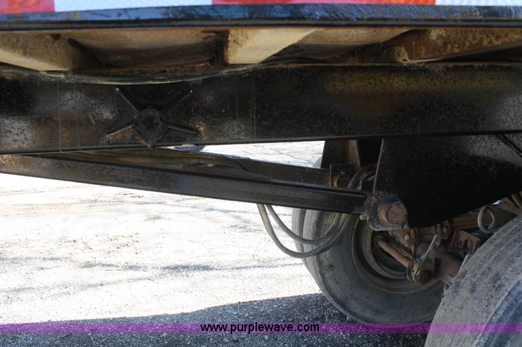 image for item F2570 1995 Hilbilt end dump trailer