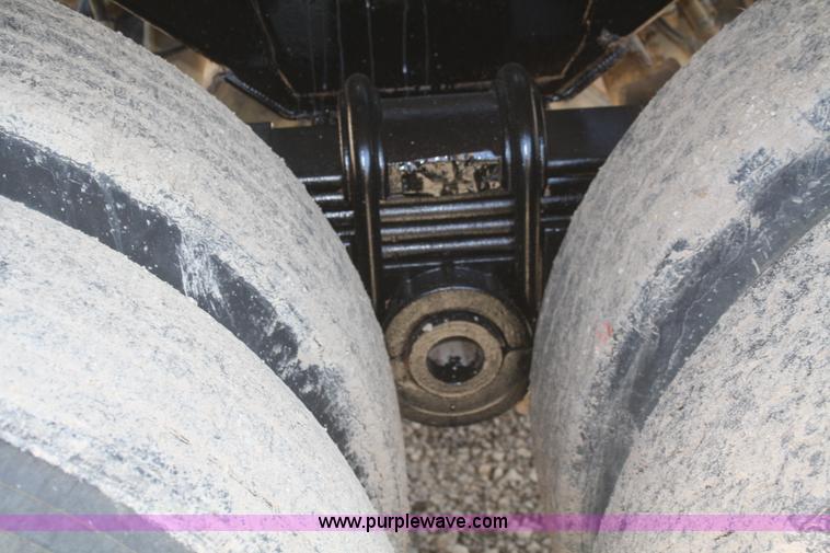 image for item F2570 1995 Hilbilt end dump trailer