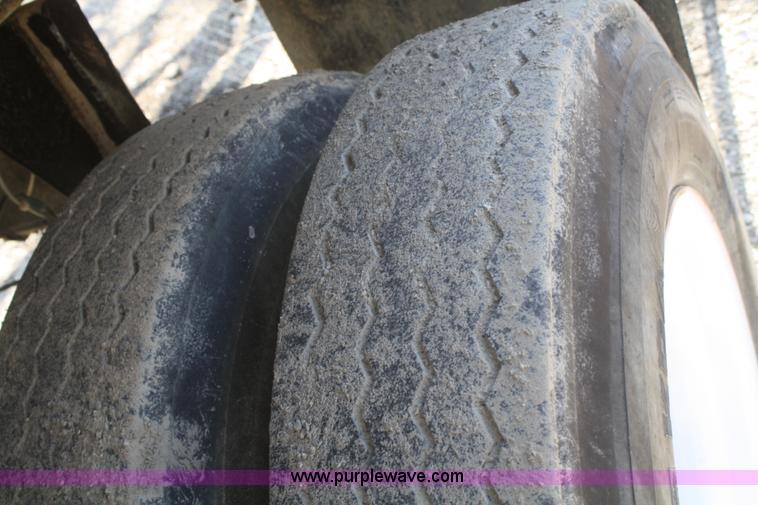 image for item F2570 1995 Hilbilt end dump trailer