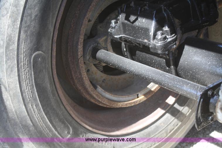 image for item F2570 1995 Hilbilt end dump trailer