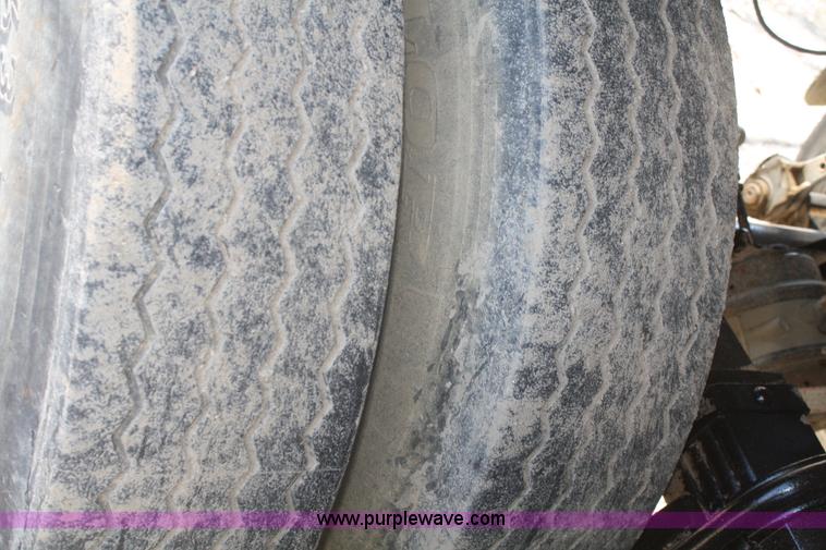 image for item F2570 1995 Hilbilt end dump trailer