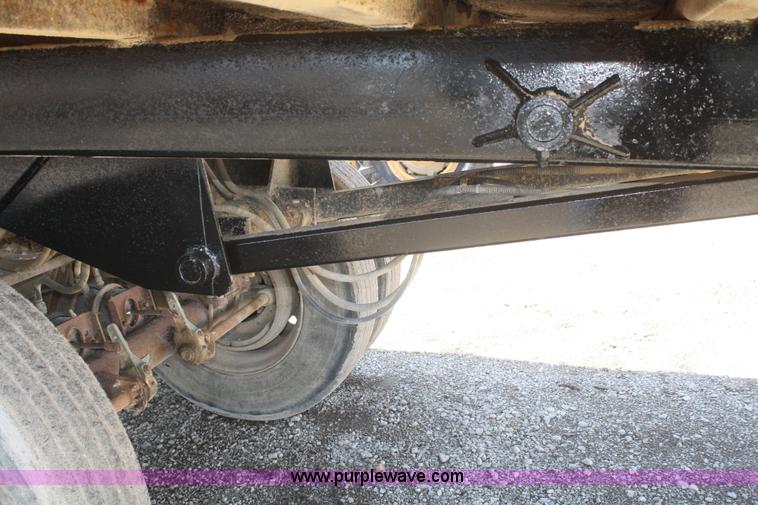 image for item F2570 1995 Hilbilt end dump trailer