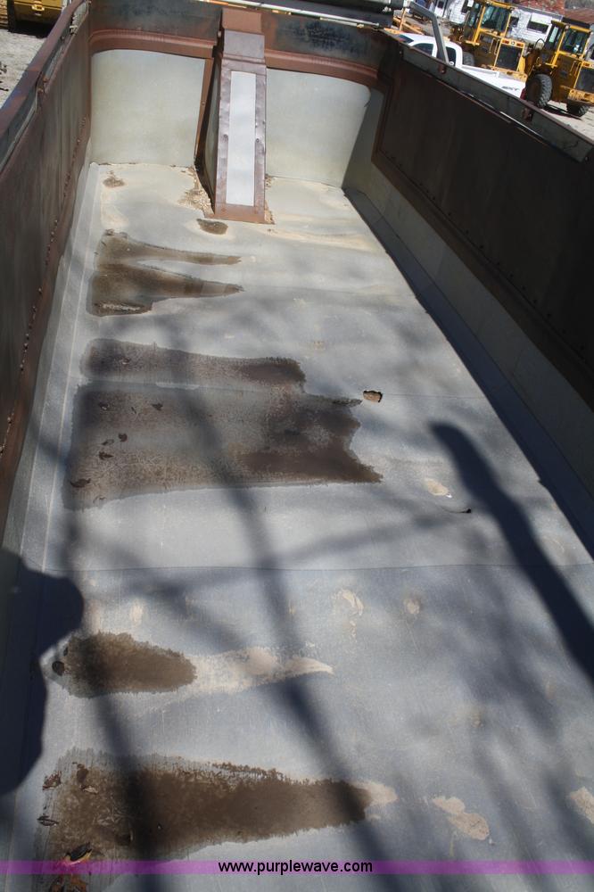 image for item F2570 1995 Hilbilt end dump trailer