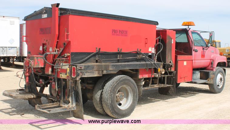 image for item F2941 1995 GMC TopKick pothole patch truck