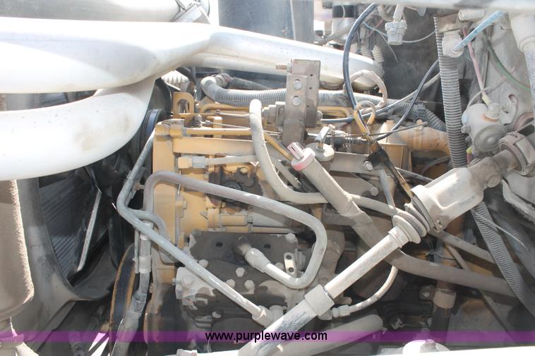 image for item F2941 1995 GMC TopKick pothole patch truck