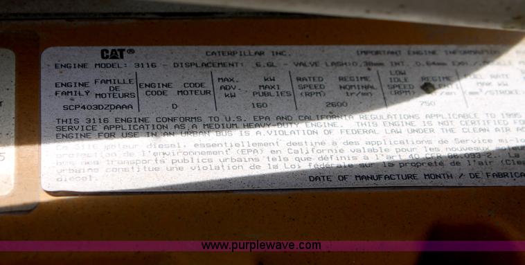 image for item F2941 1995 GMC TopKick pothole patch truck