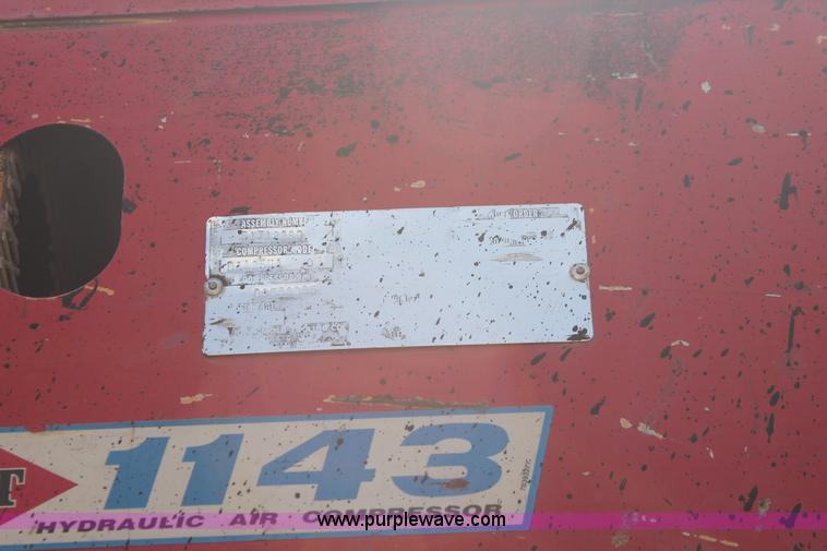 image for item F2941 1995 GMC TopKick pothole patch truck