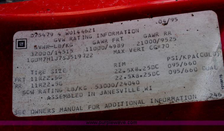 image for item F2941 1995 GMC TopKick pothole patch truck