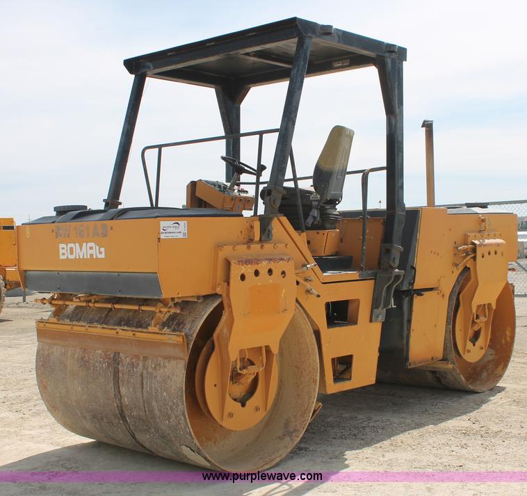 image for item F2942 1991 Bomag BW161AD double drum roller