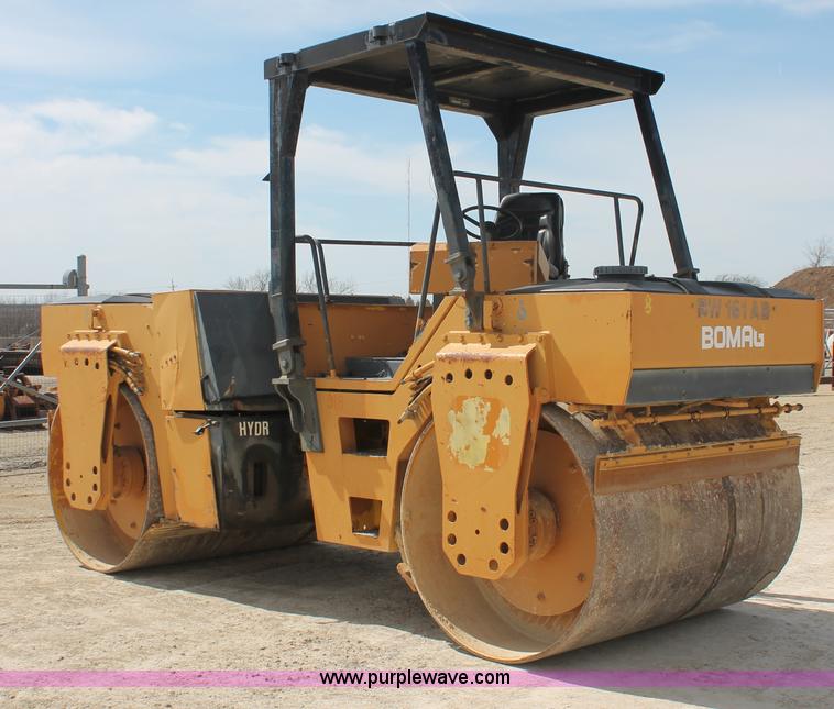 image for item F2942 1991 Bomag BW161AD double drum roller