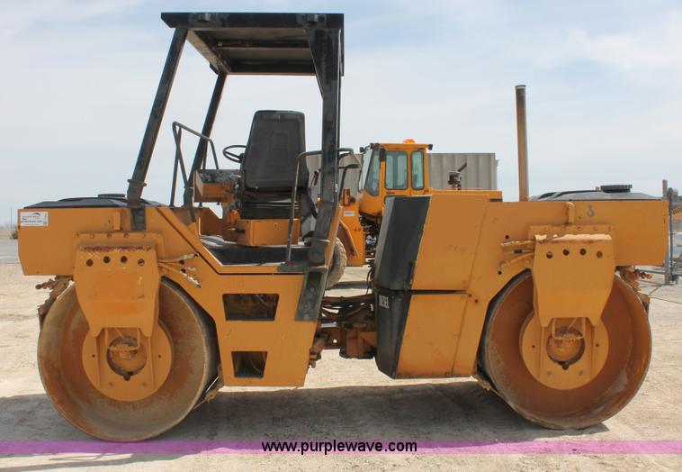 image for item F2942 1991 Bomag BW161AD double drum roller