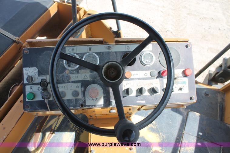 image for item F2942 1991 Bomag BW161AD double drum roller