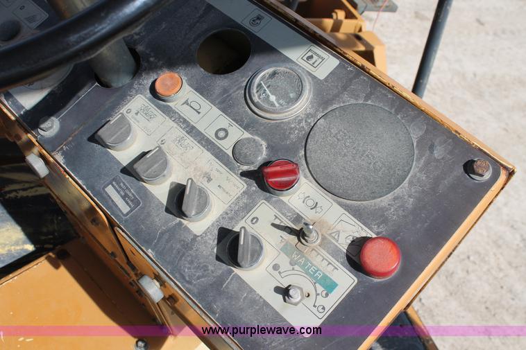 image for item F2942 1991 Bomag BW161AD double drum roller