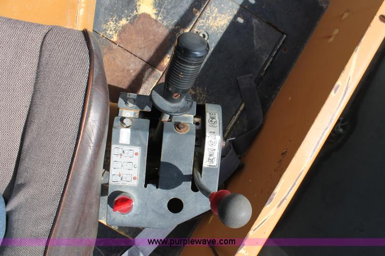 image for item F2942 1991 Bomag BW161AD double drum roller