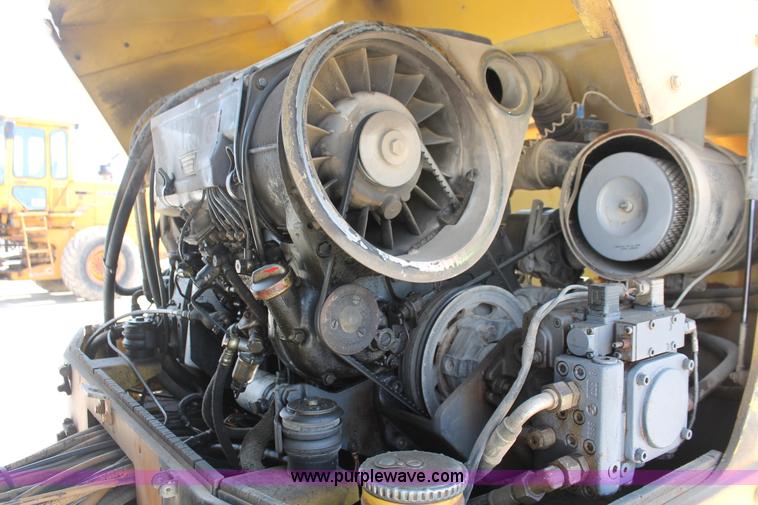 image for item F2942 1991 Bomag BW161AD double drum roller